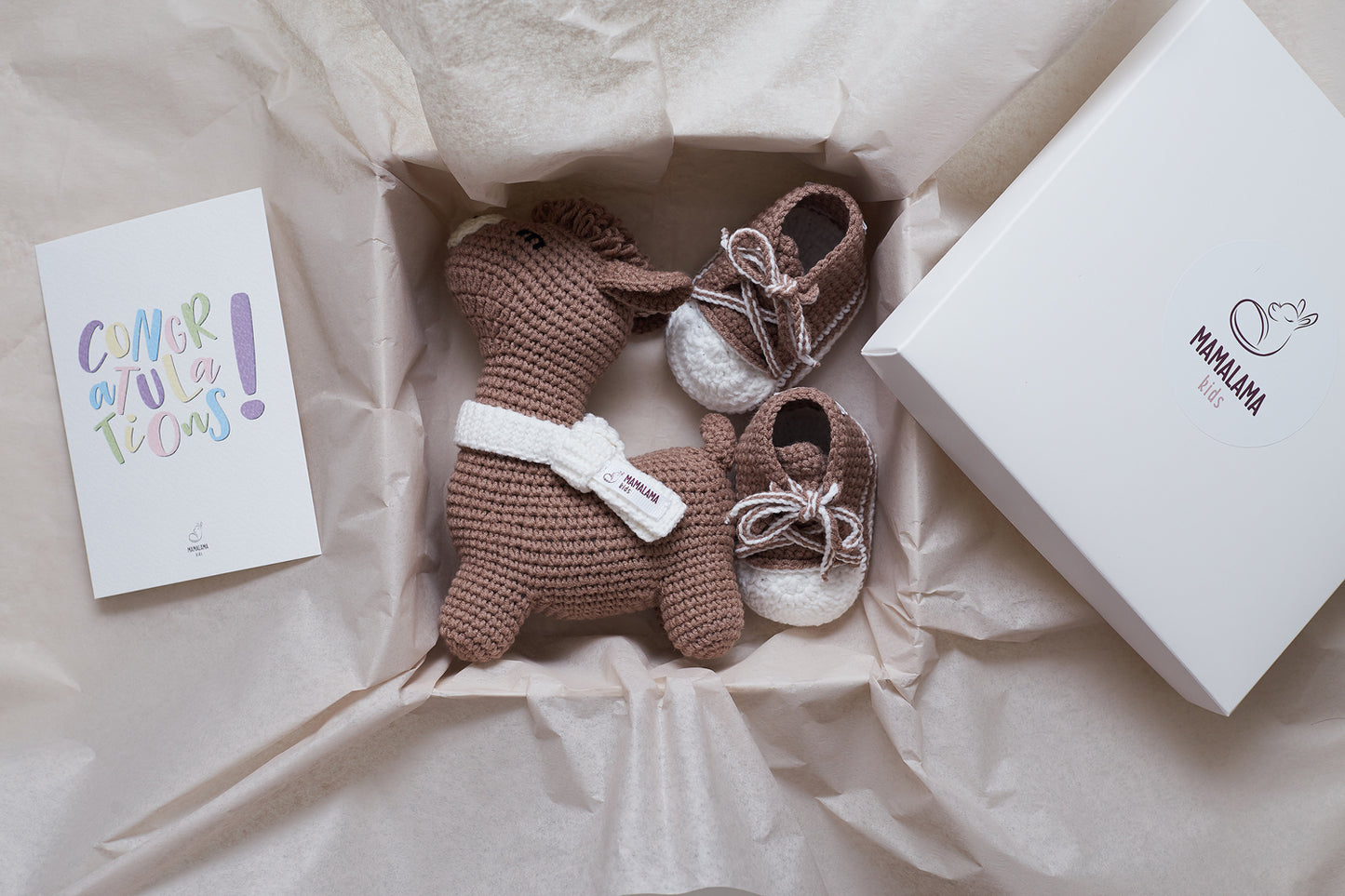 Llama toy & sneakers gift box Brown