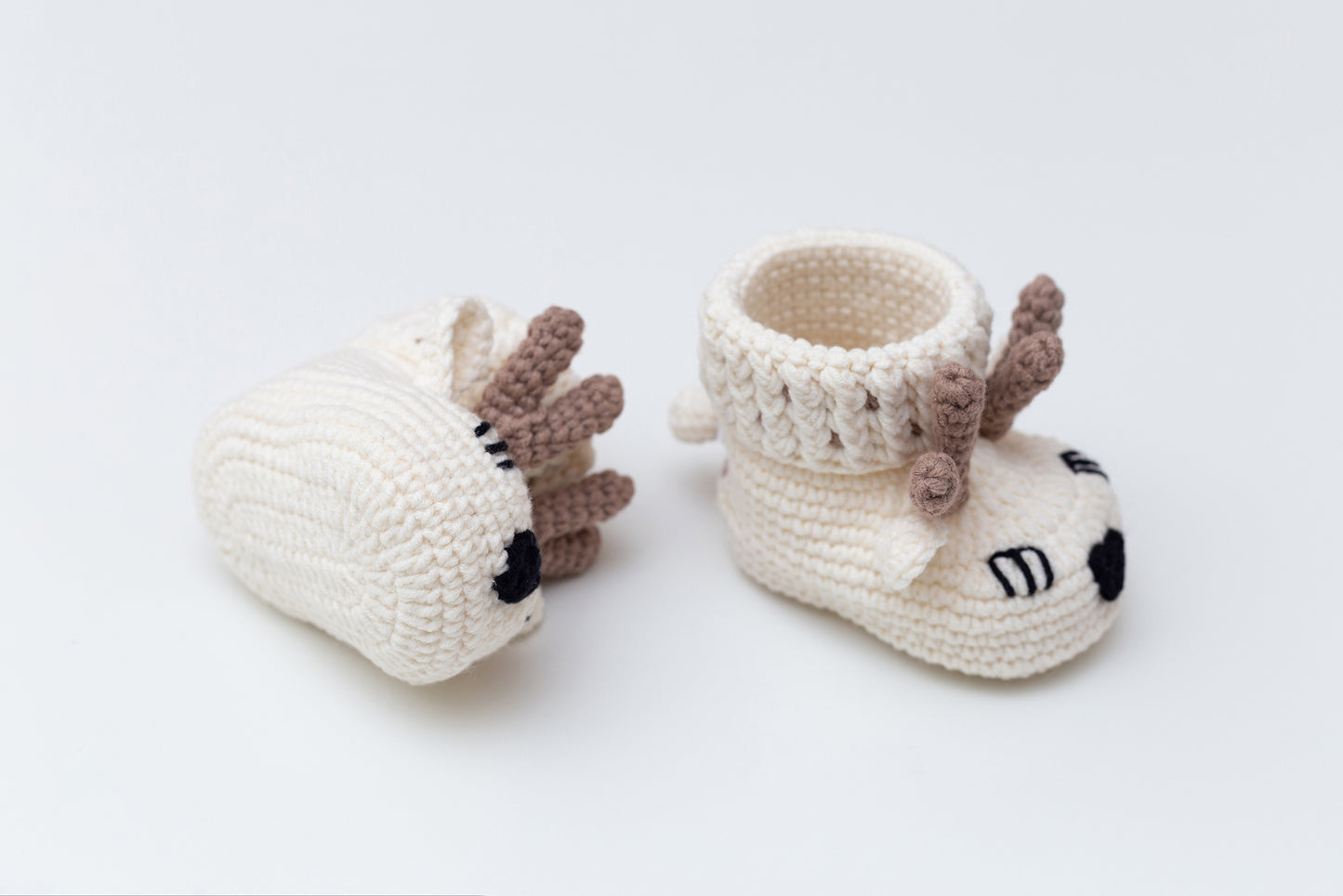 Christmas deer toy + baby booties gift box Off white