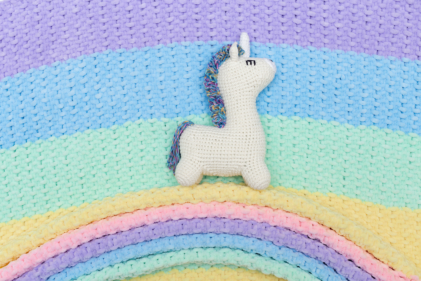 Unicorn toy & blanket & booties gift box Rainbow