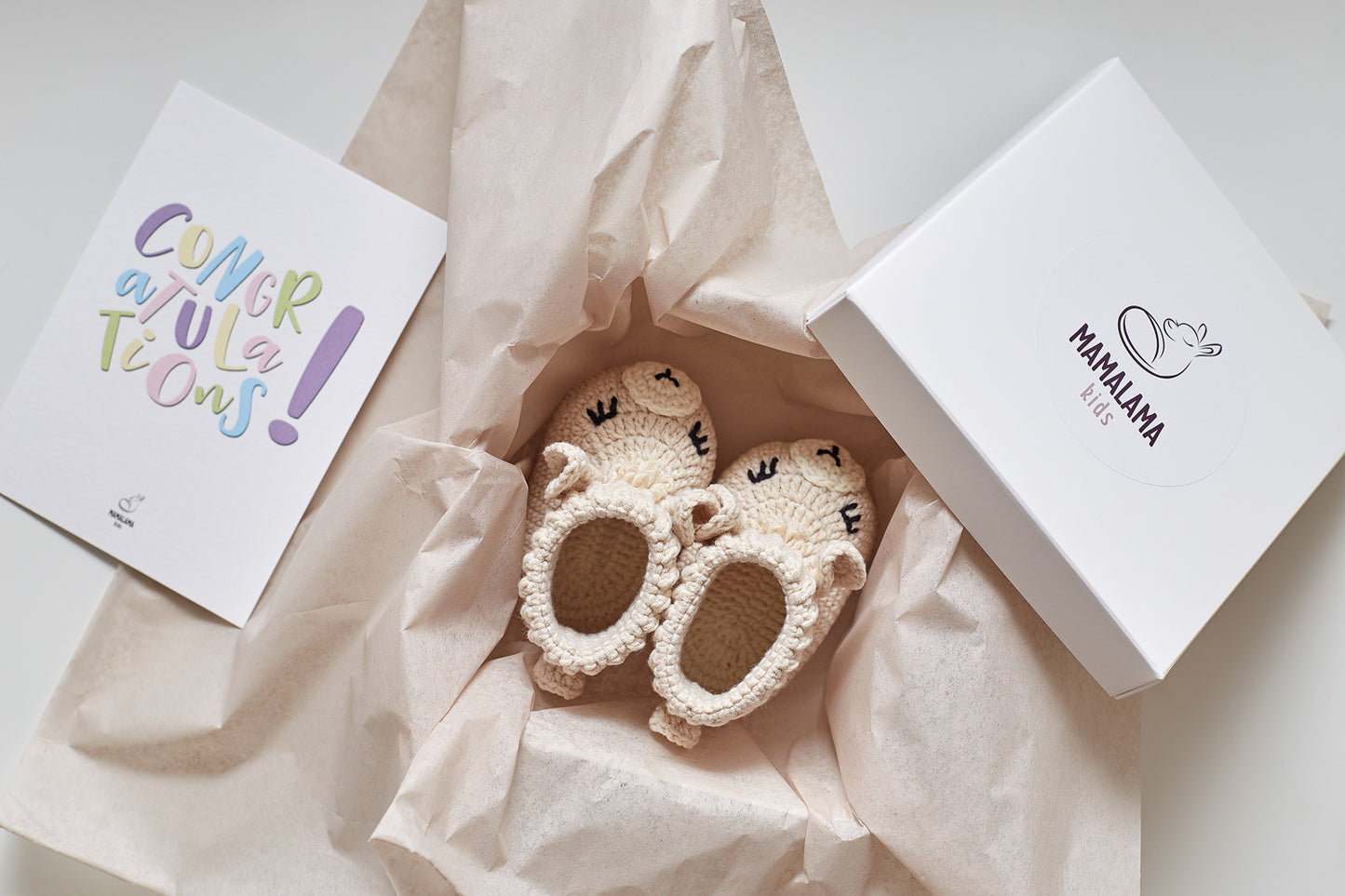 Llama booties gift box Beige