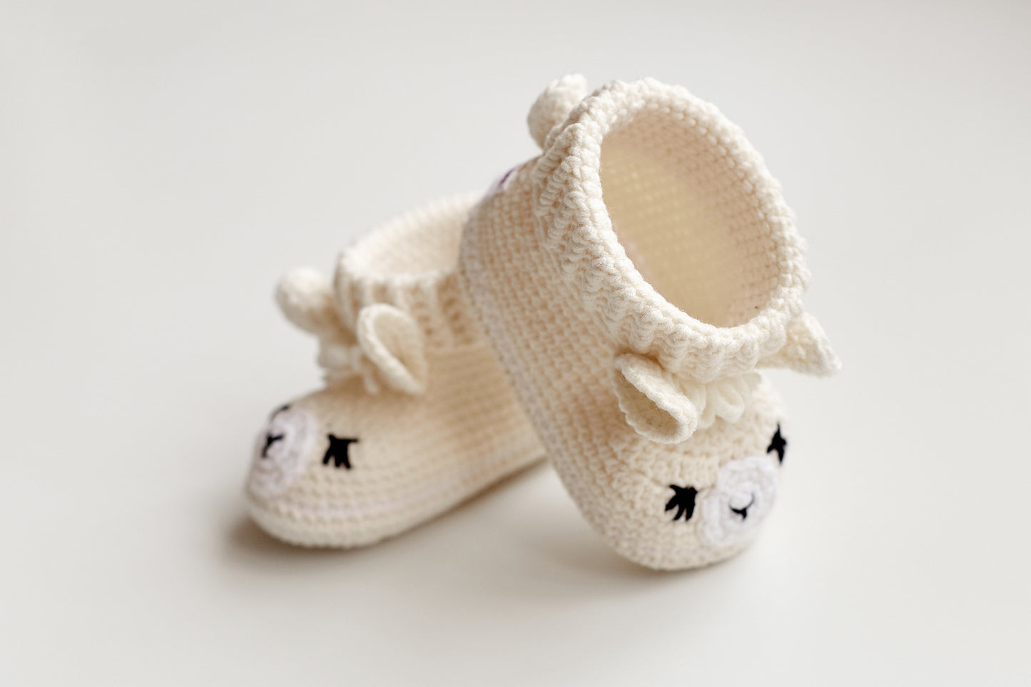 Pregnancy announcement llama booties gift box Off white