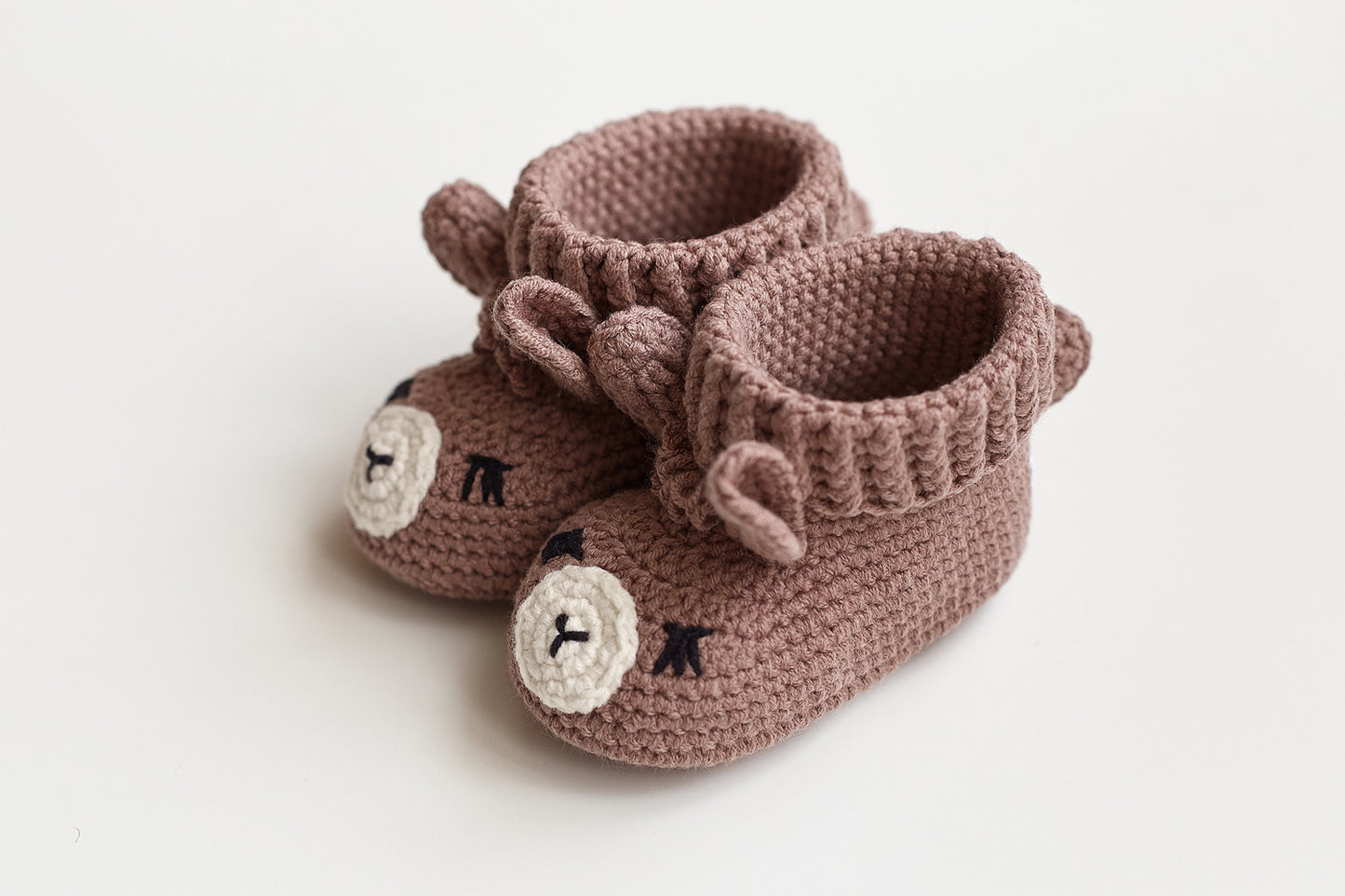 Llama booties gift box Brown
