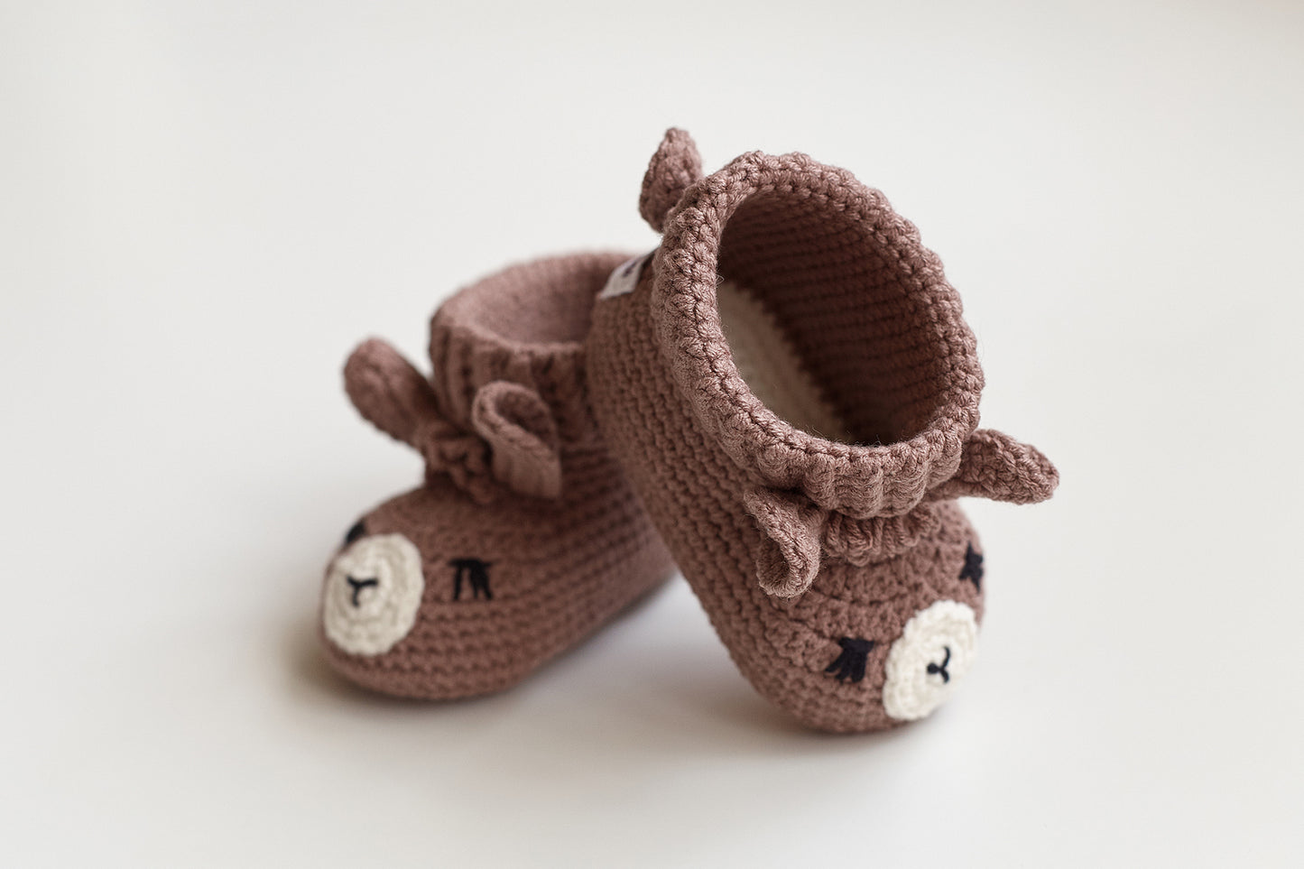 Llama booties gift box Brown
