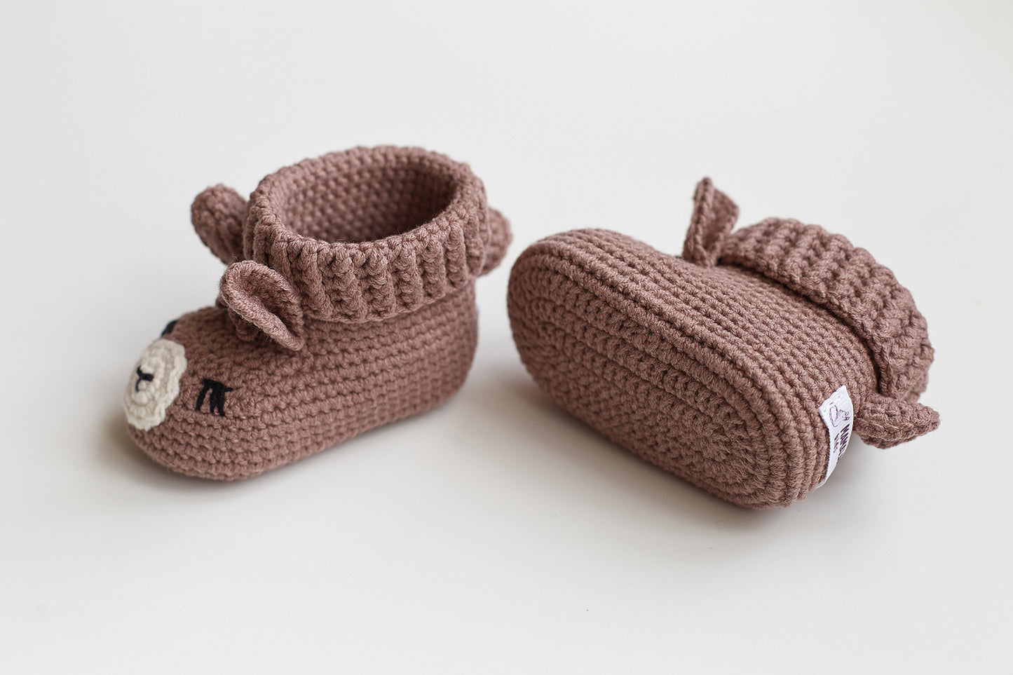 Llama booties gift box Brown