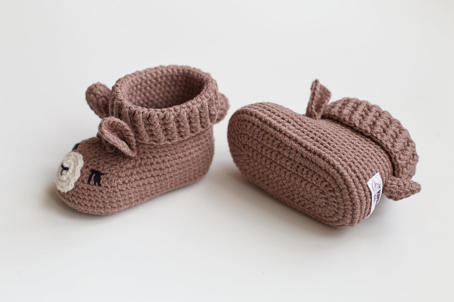 Llama toy & booties gift box Brown