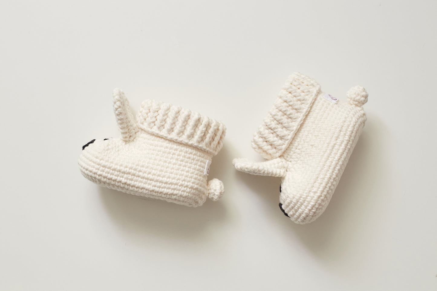 Pregnancy announcement bunny booties gift box Off white