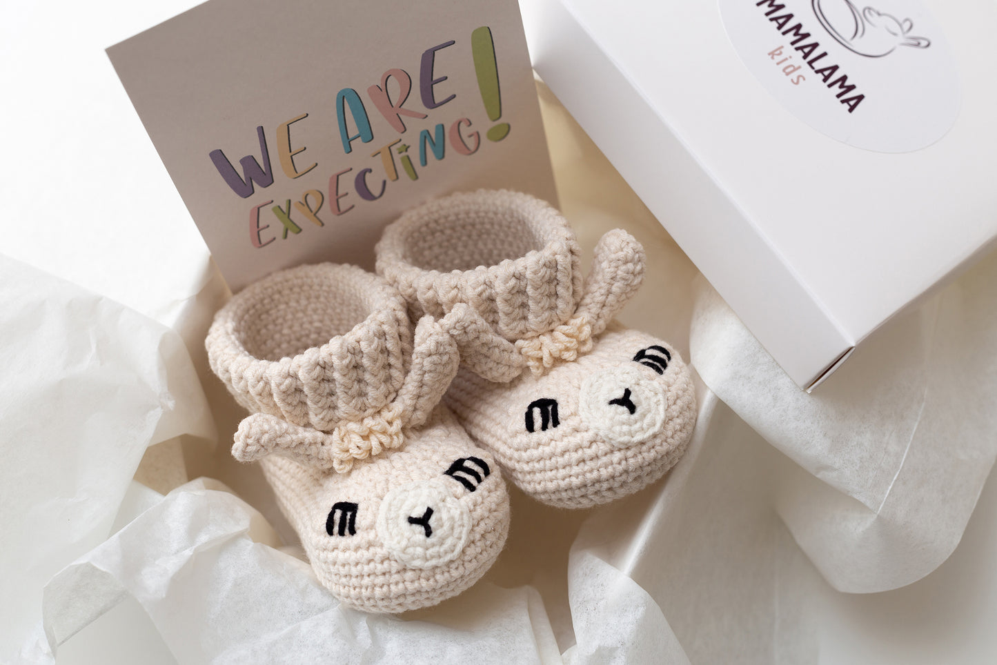 Pregnancy announcement llama booties gift box Beige