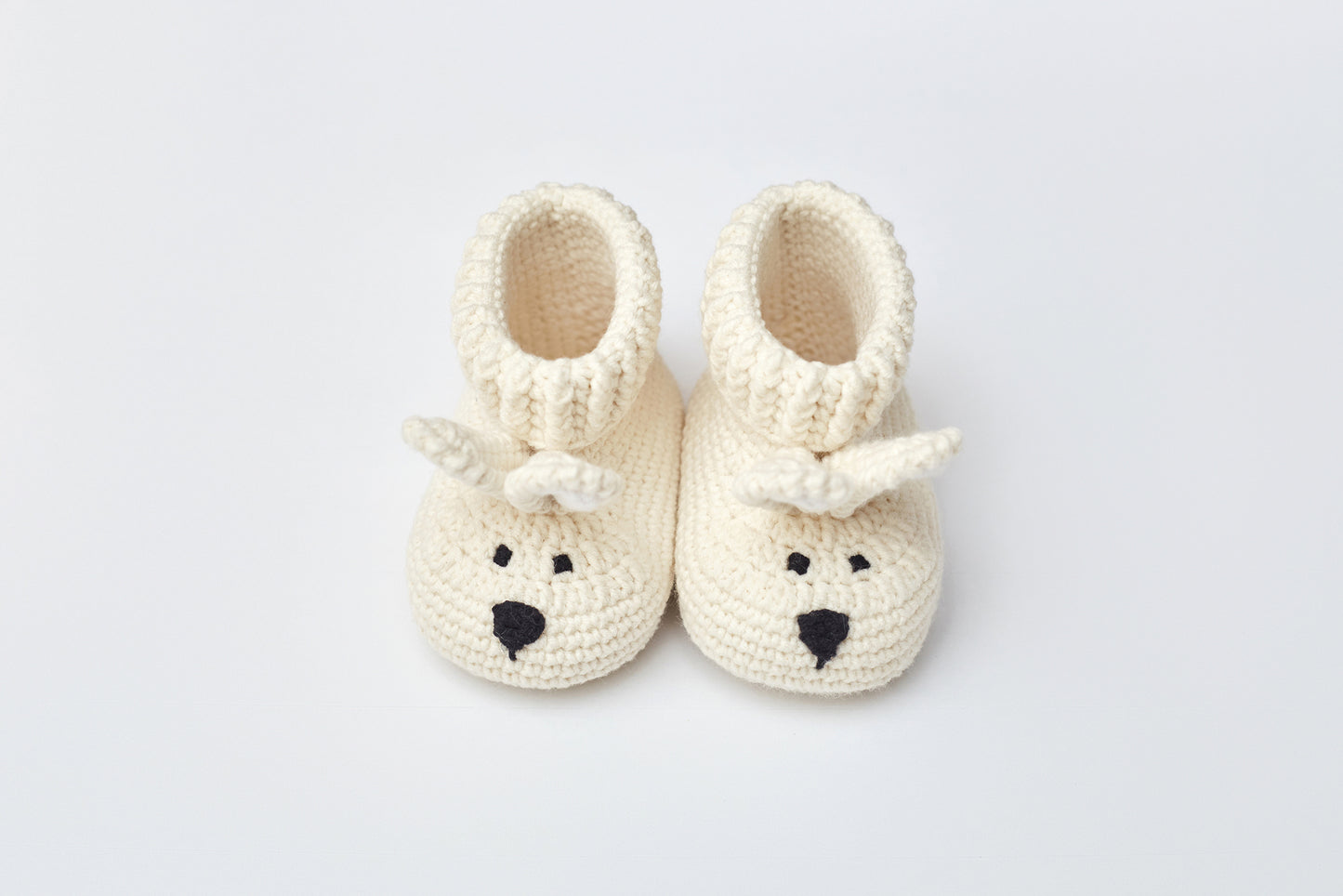 Pregnancy announcement bunny booties gift box Off white