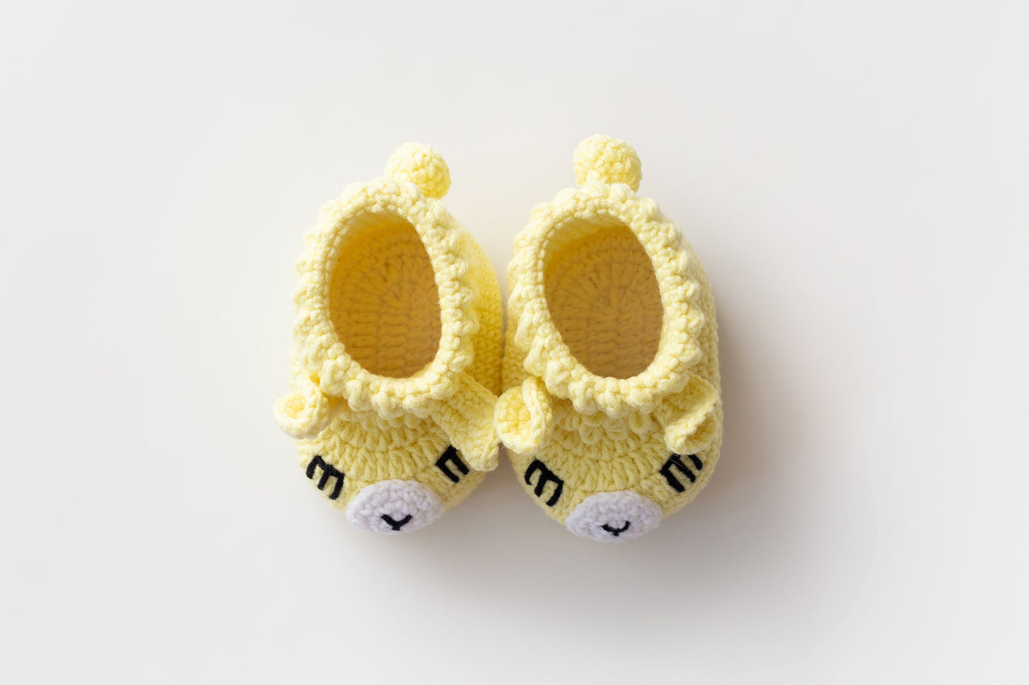 Llama toy & booties gift box Yellow Off white