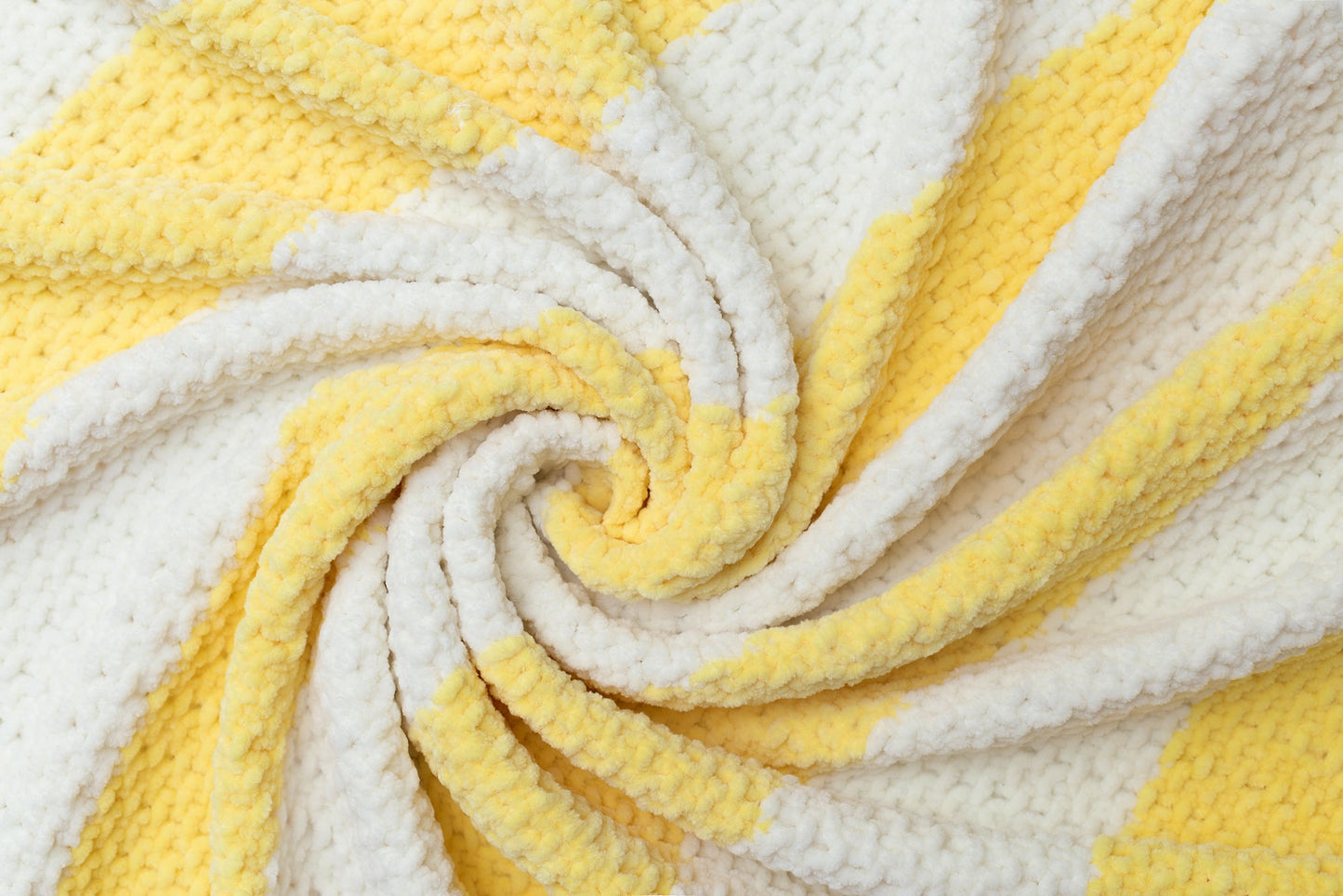 Llama toy & blanket gift box Yellow Off white