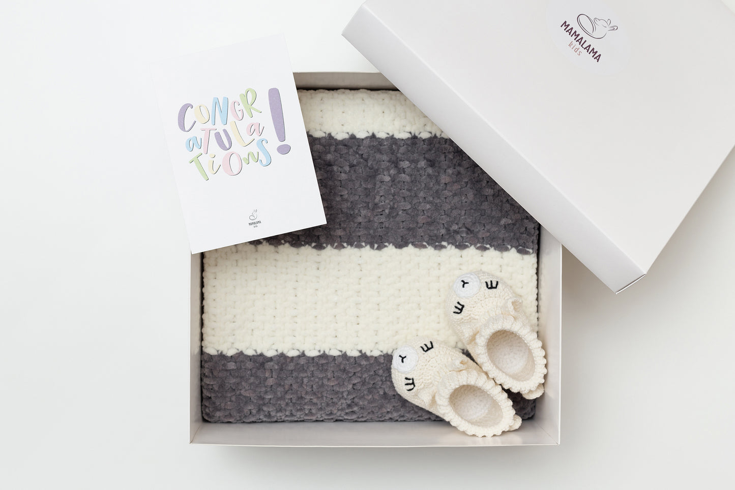 Llama toy & booties gift box Cream