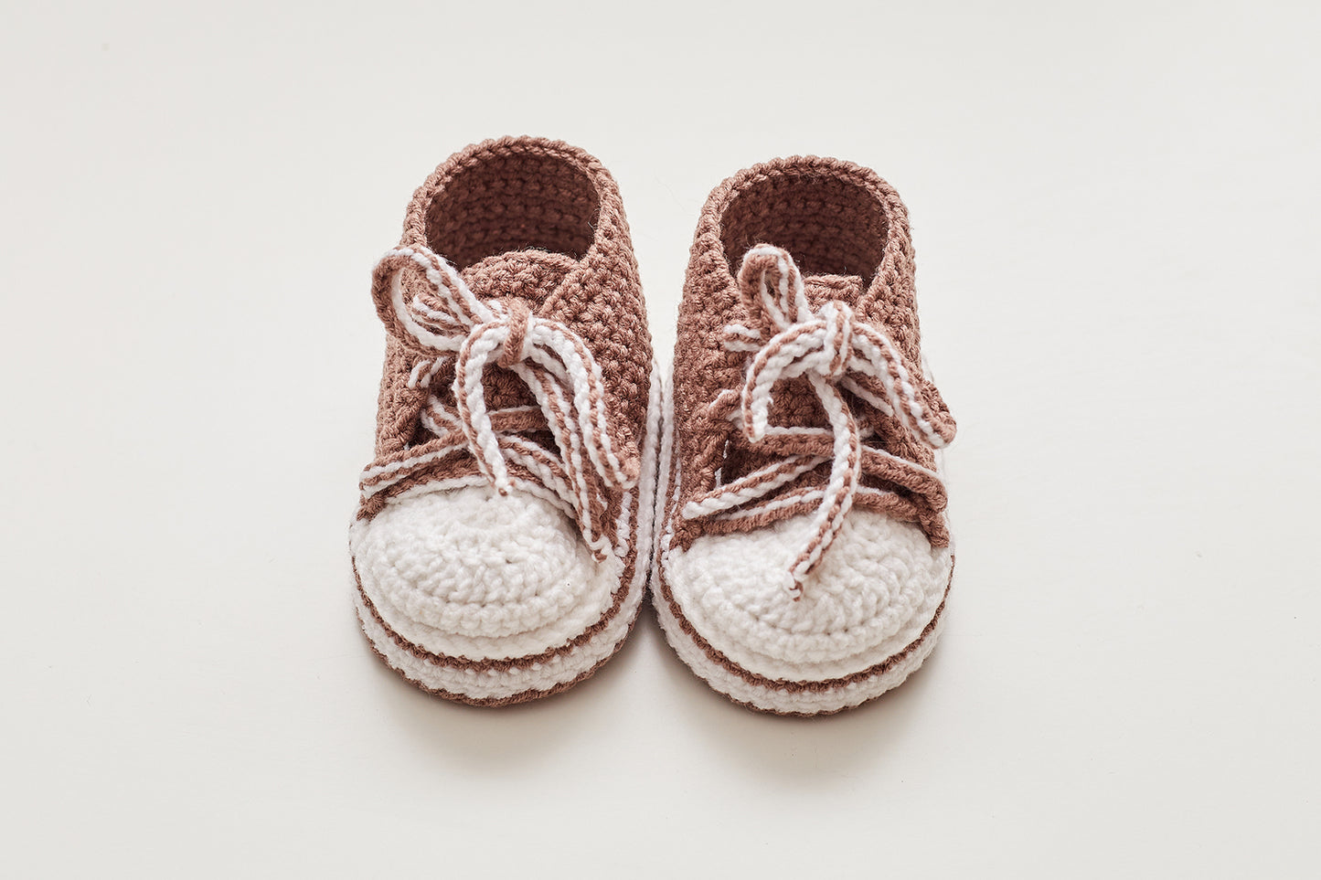 Sneakers booties gift box Brown