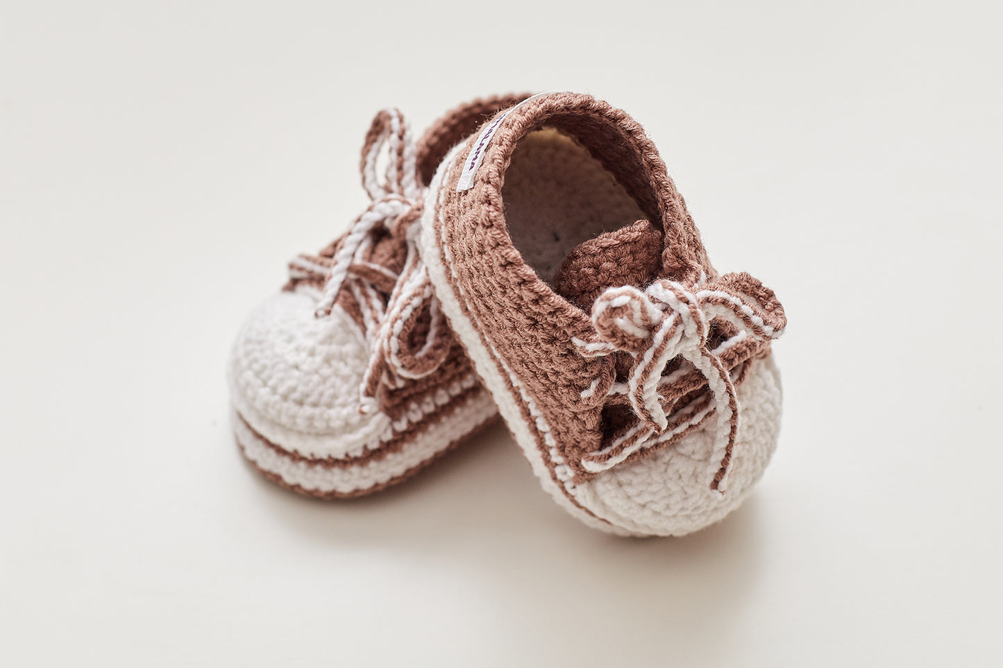 Sneakers booties gift box Brown
