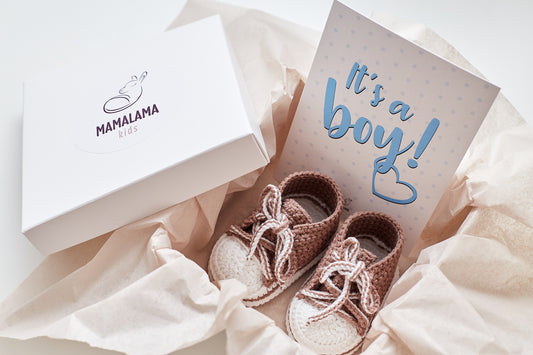 It's a Boy Sneakers booties gift box Brown