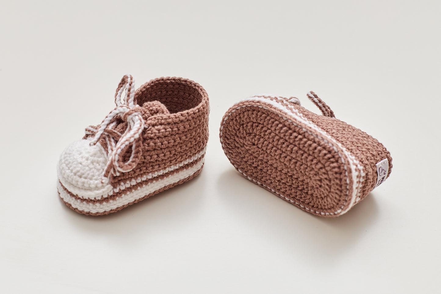 Sneakers booties gift box Brown