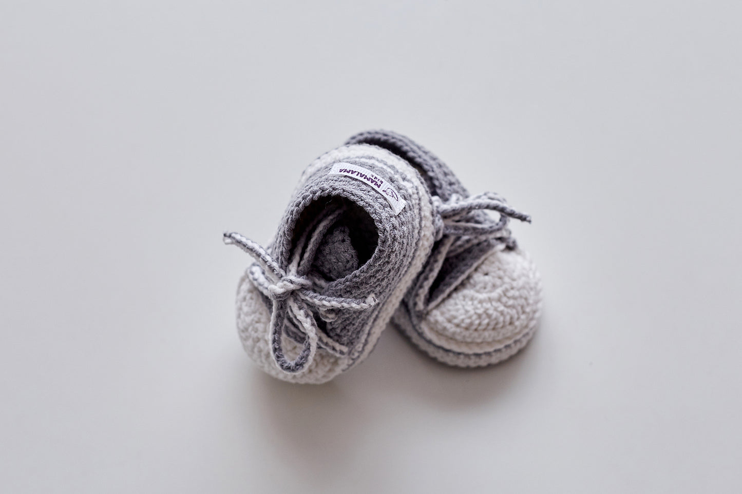 Sneakers booties gift box Gray