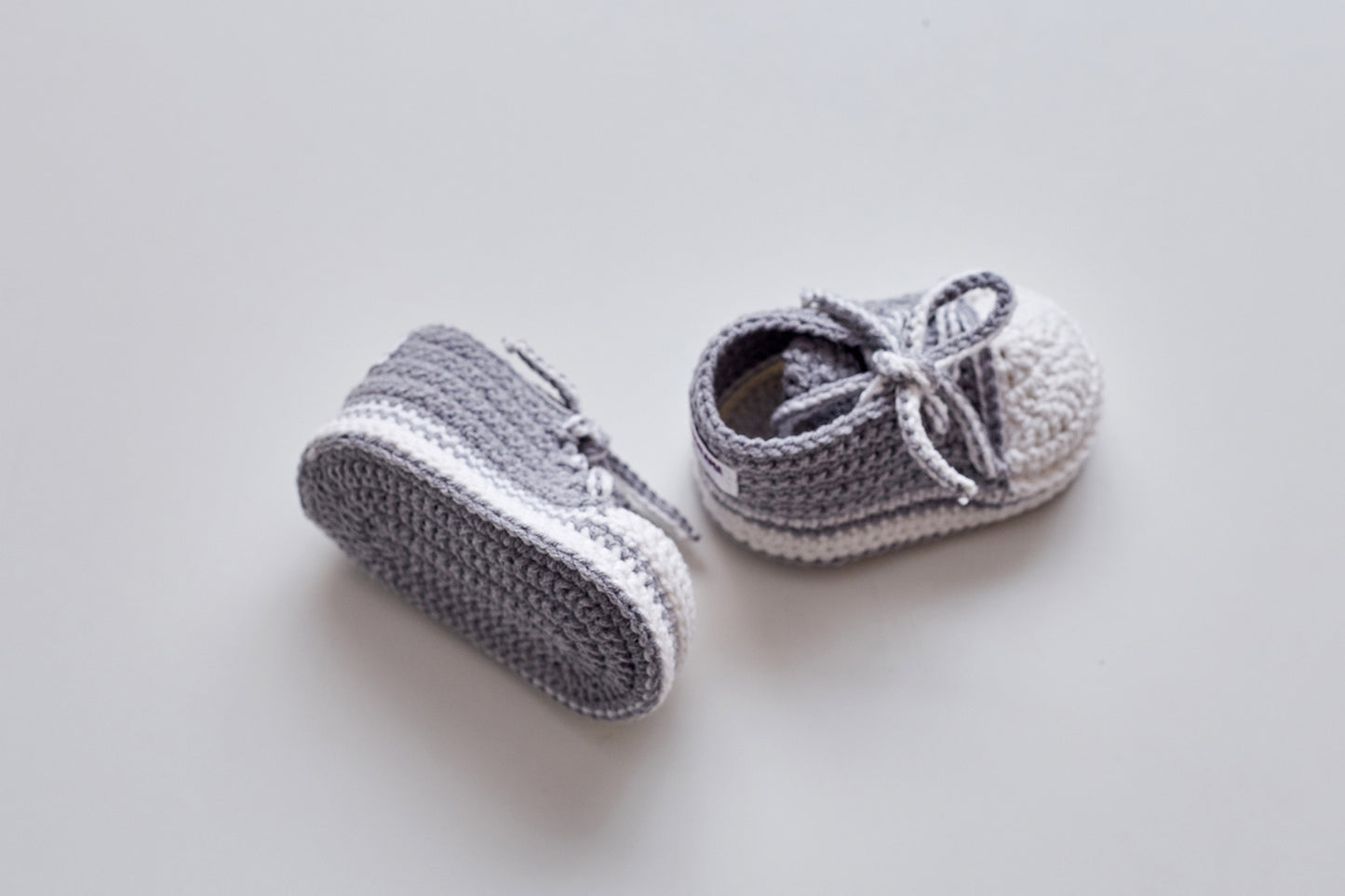 Sneakers booties gift box Gray
