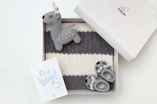 It's a Boy Deer toy & blanket & booties gift box Gray