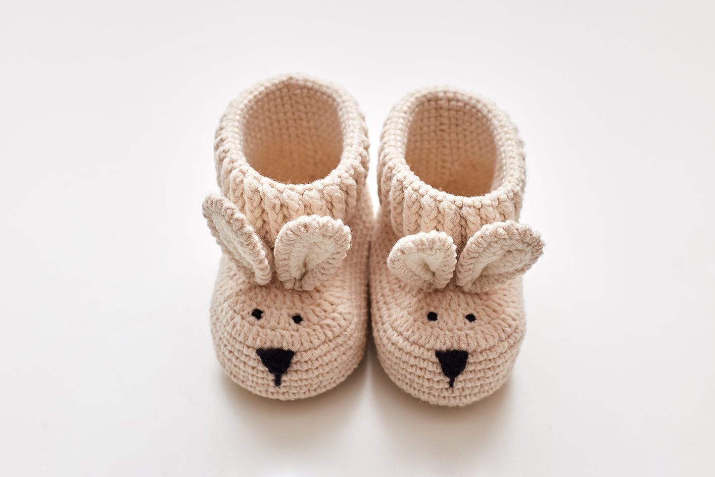 Pregnancy announcement bunny beige booties gift box