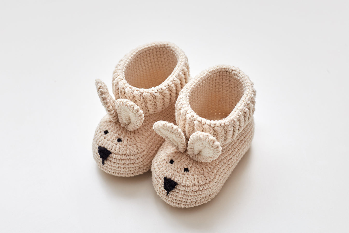 Baby blanket & bunny booties gift box Beige