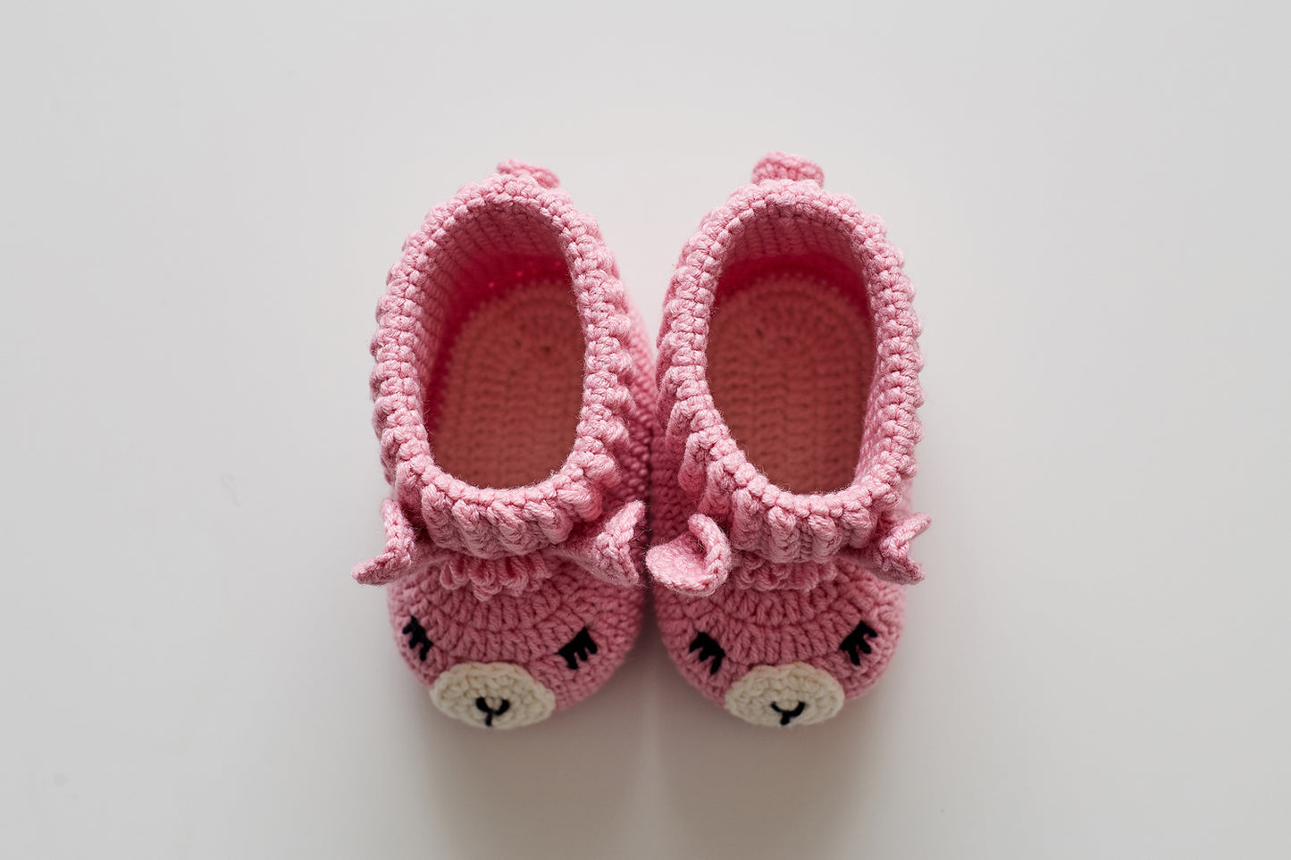 Llama booties gift box Pink