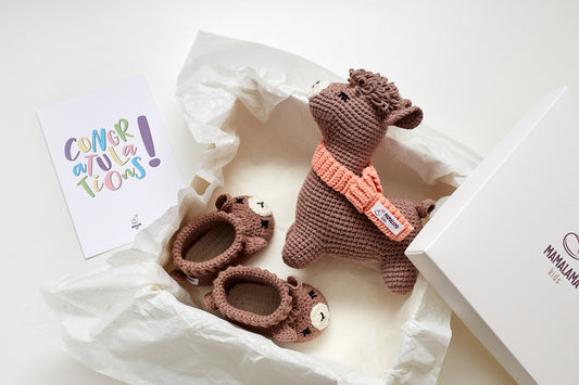 Llama toy & booties gift box Brown