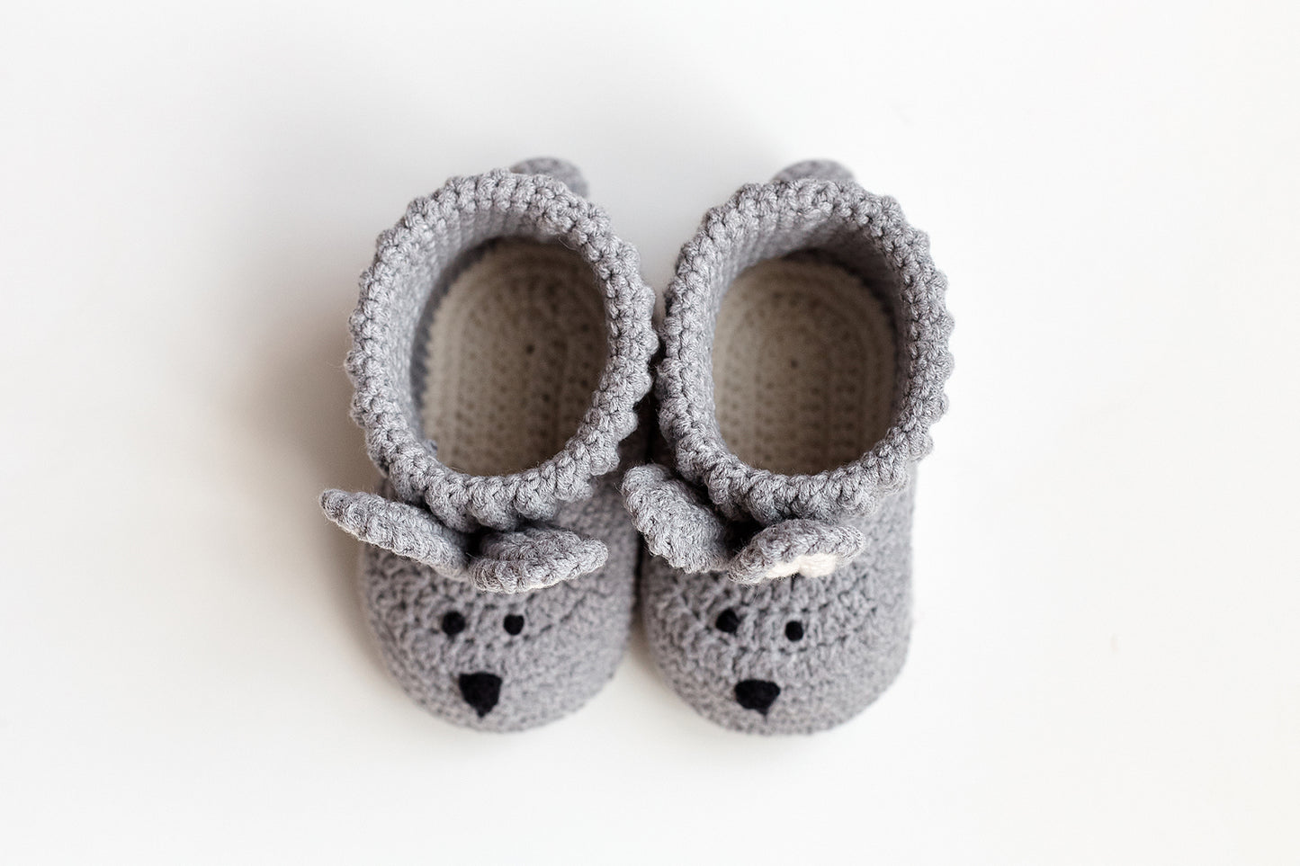 Bunny booties pregnancy gift box Gray