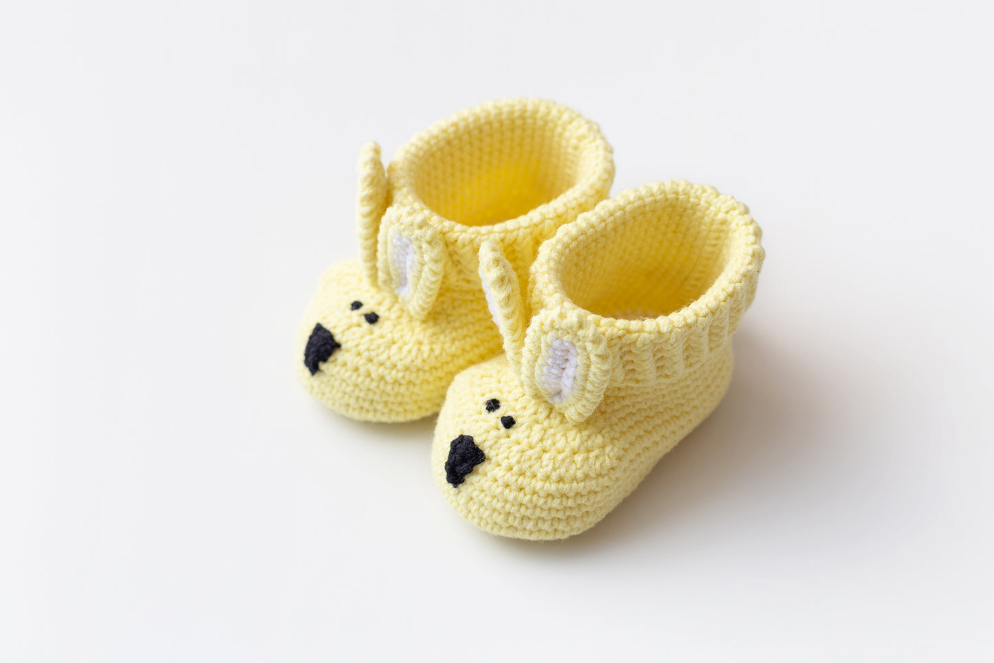 Bunny booties pregnancy gift box Yellow