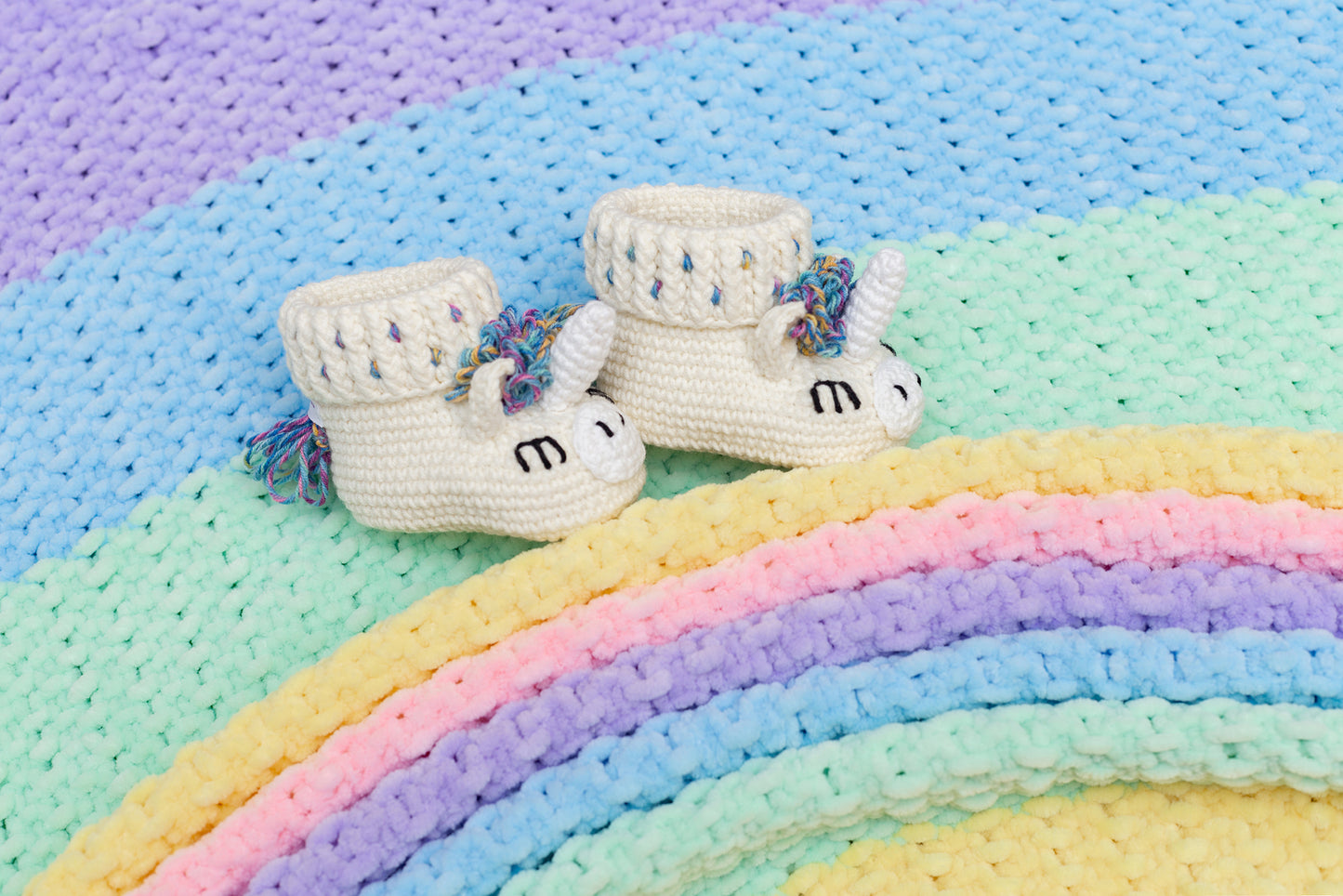 Baby blanket & unicorn booties gift box Rainbow