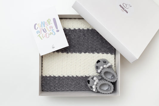 Baby blanket & deer booties gift box Gray