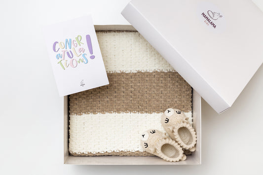 Baby blanket & llama booties gift box Beige