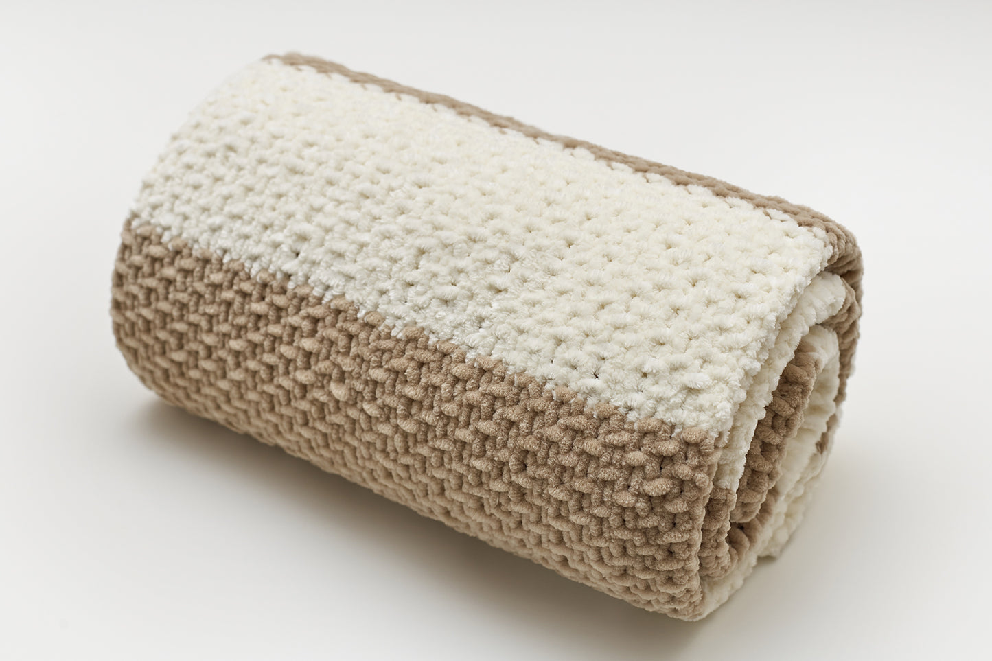 Baby blanket & bunny booties gift box Beige