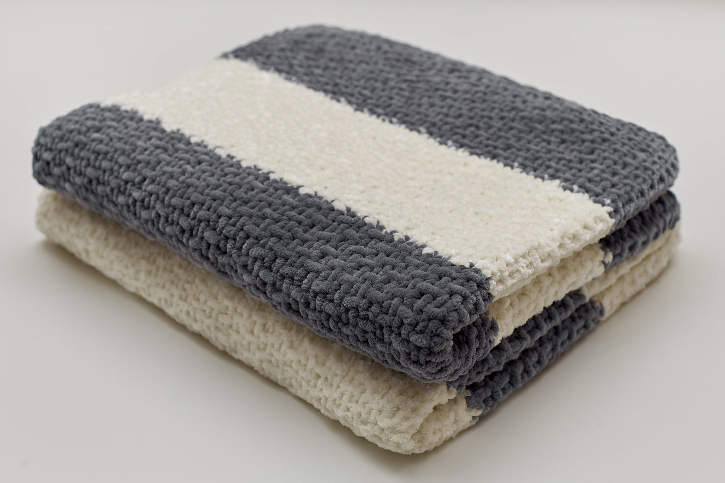 Llama toy & blanket gift box Gray Off white